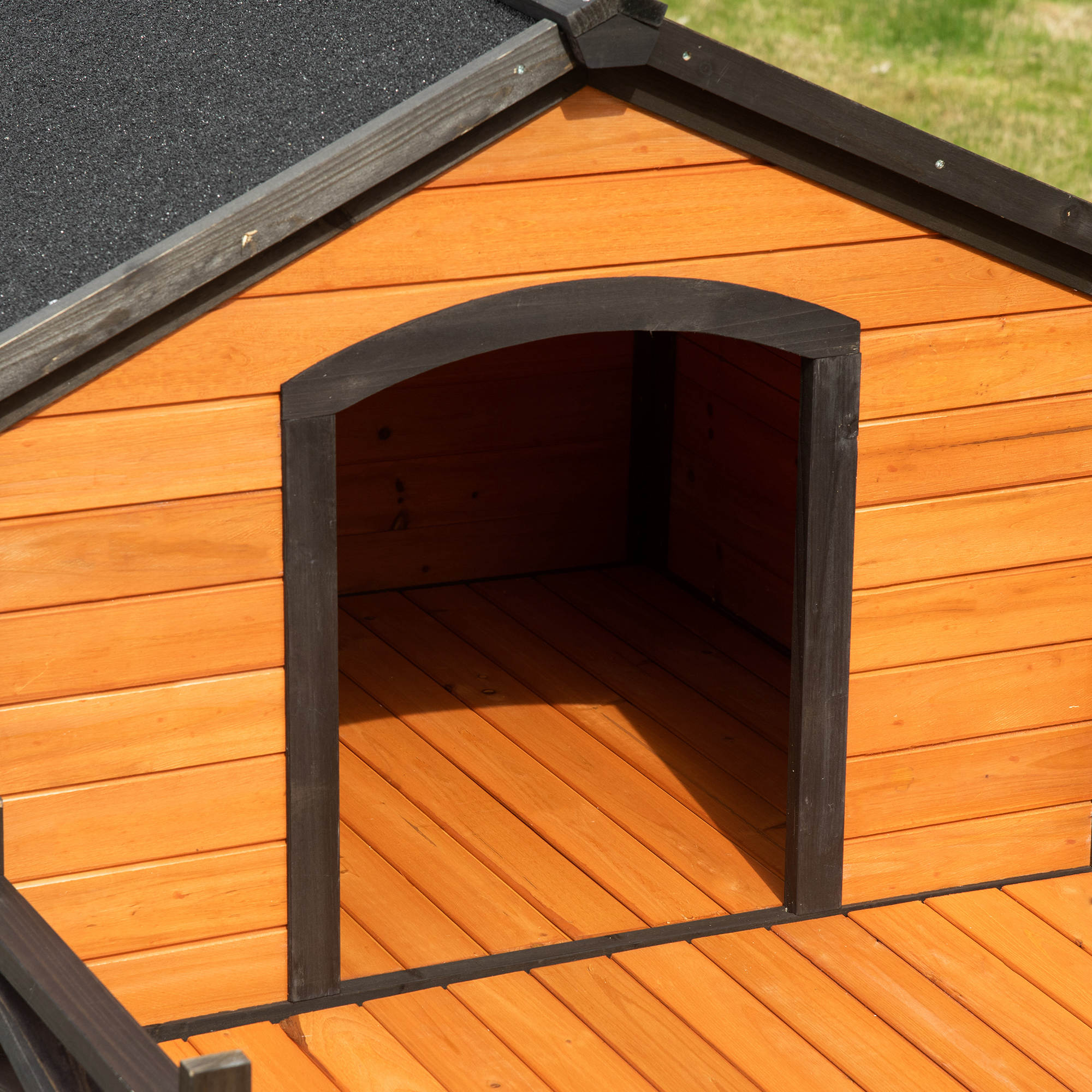 PawHut Outdoor Dog House with Porch, Wooden Dog Kennel with Water-resistant Asphalt Roof, Ladders, Fencing, Window, for Small and Medium Dog, Natural