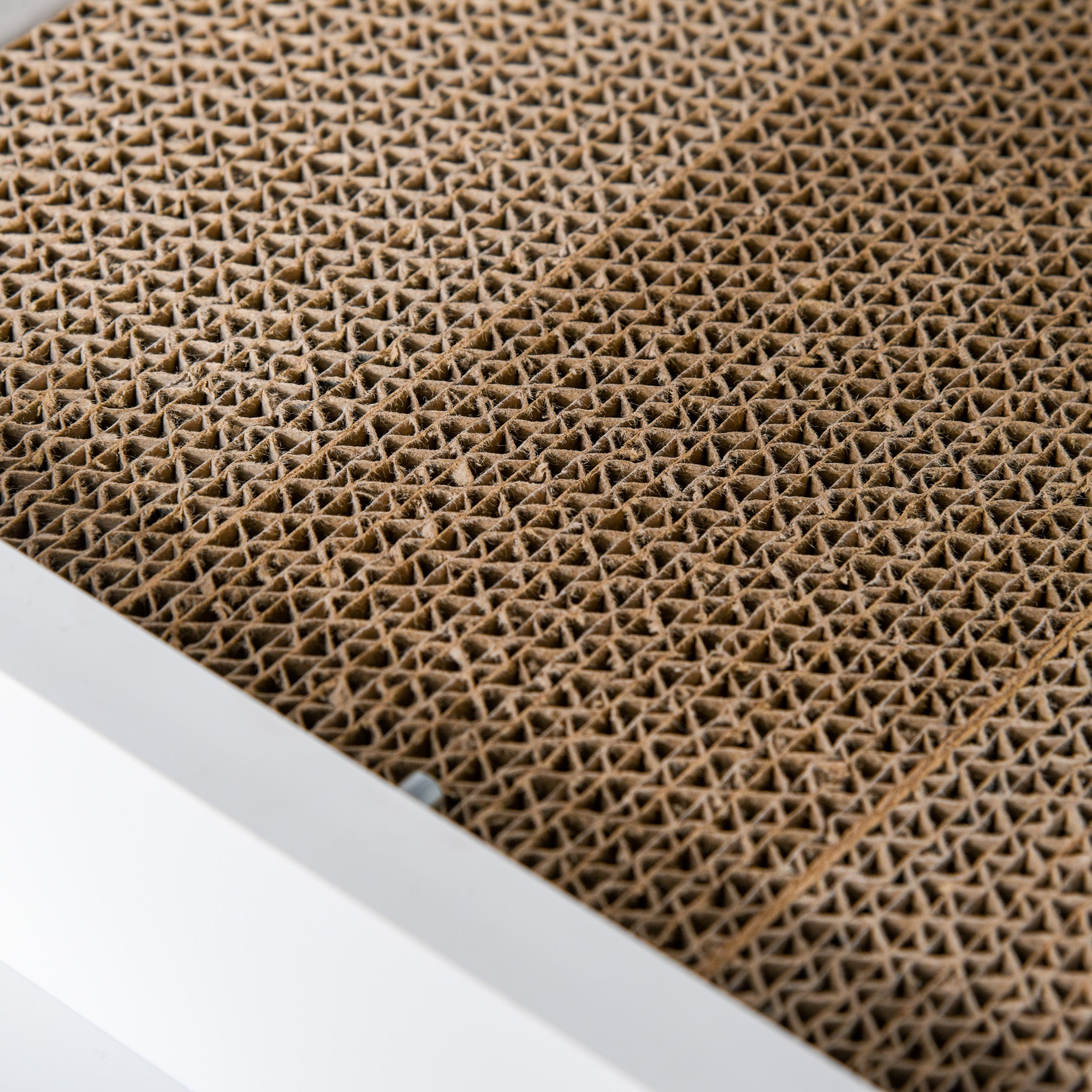 Cat Litter Box Enclosure, Hidden Litter Box Furniture, Cat House End Table Washroom with Scratching Pad, for Indoor Cats Kittens, White