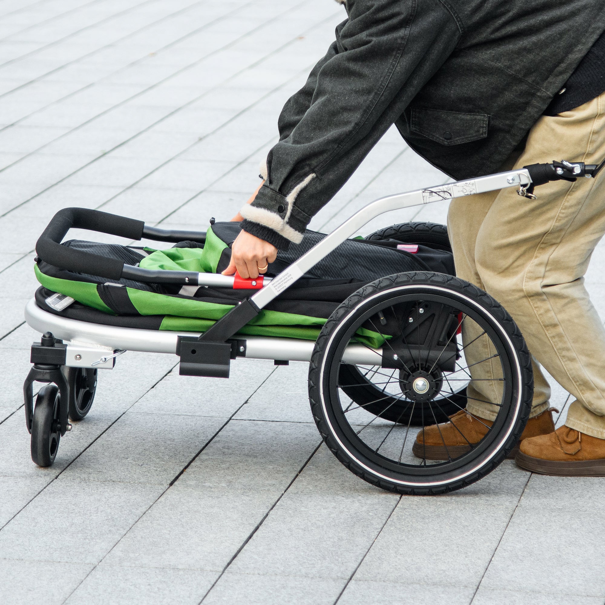 Aosom 2 in 1 Bike Trailer, Foldable Dog Bike Stroller with Aluminum Frame, Quick Release Wheels, Safety Leash, Anti-Slip Mat, Hitch Coupler, Reflectors, Flag for Medium Dogs, Green